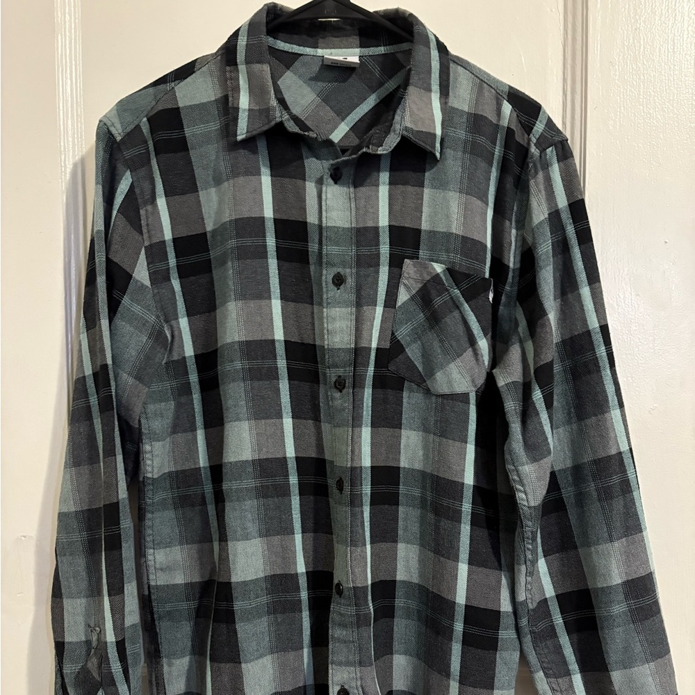 DC Black and Gray Plaid Shirt Men’s Medium